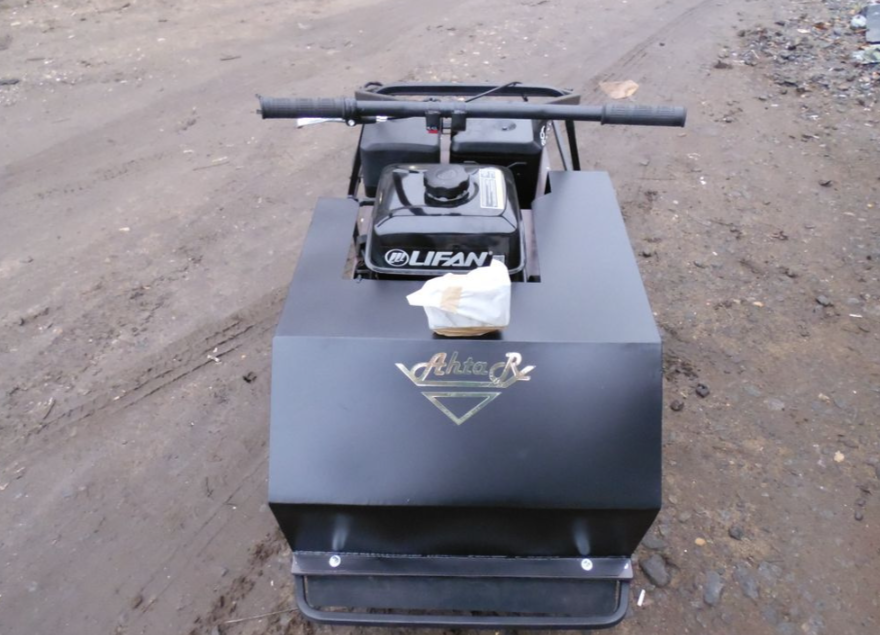 Мотобуксировщик AhtaR Зима 15 л/с с вариатором в Владикавказе