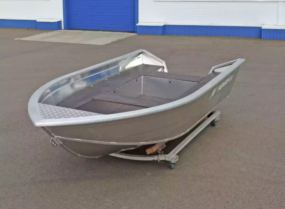 Алюминиевая лодка  Неман-420 в Владикавказе
