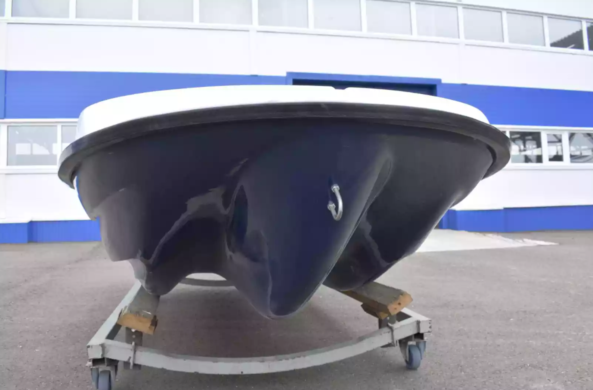 Стеклопластиковая лодка Пингвин New (тримаран) в Владикавказе