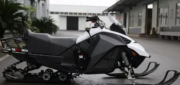 Снегоход ULAR 220 в Владикавказе