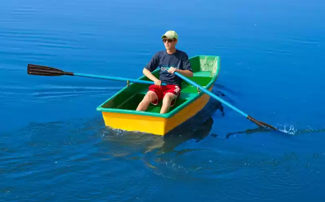 Стеклопластиковая лодка Малютка в Владикавказе
