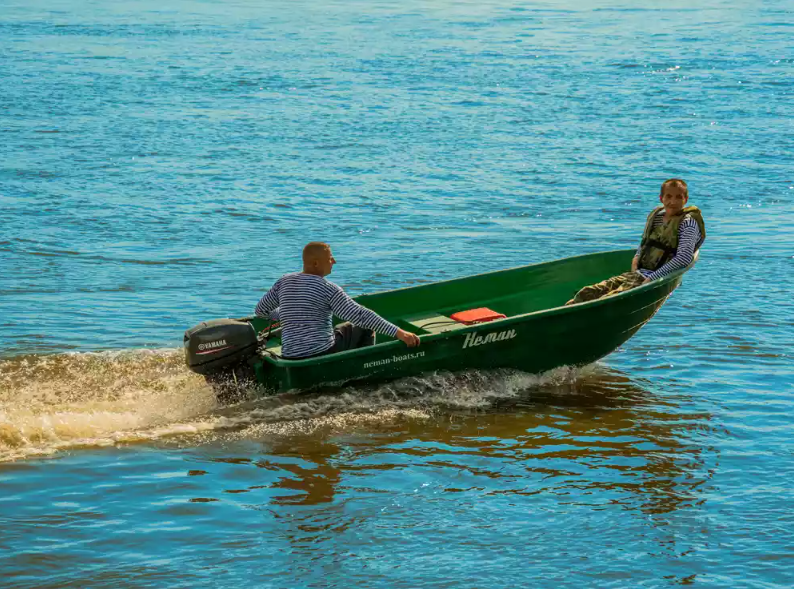 Стеклопластиковая лодка Neman-340 (тримаран) в Владикавказе
