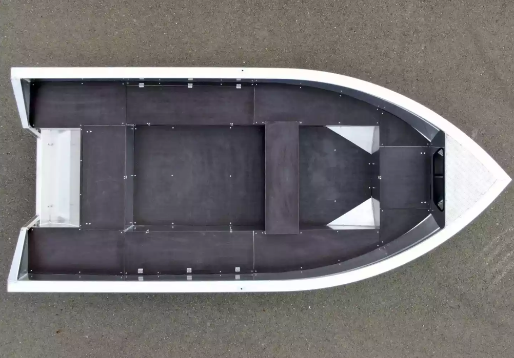 Алюминиевая лодка  Неман-420 в Владикавказе