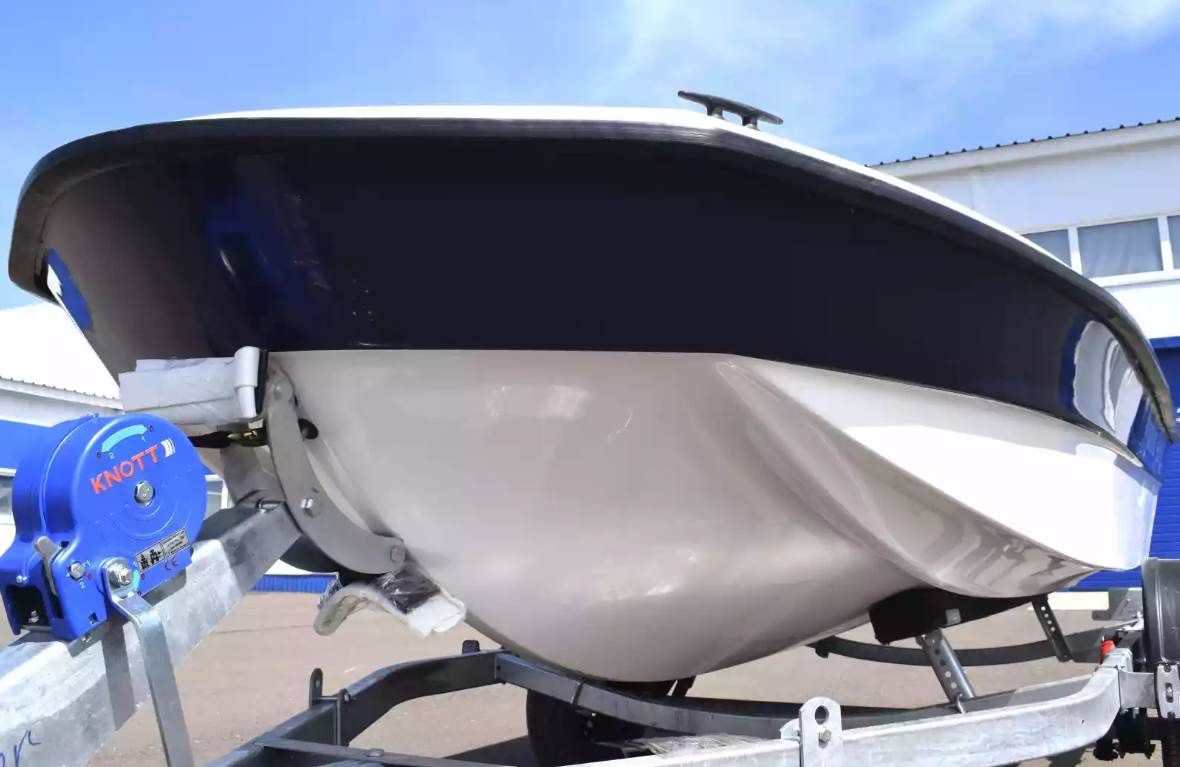 Стеклопластиковая лодка Wyatboat 430 тримаран в Владикавказе