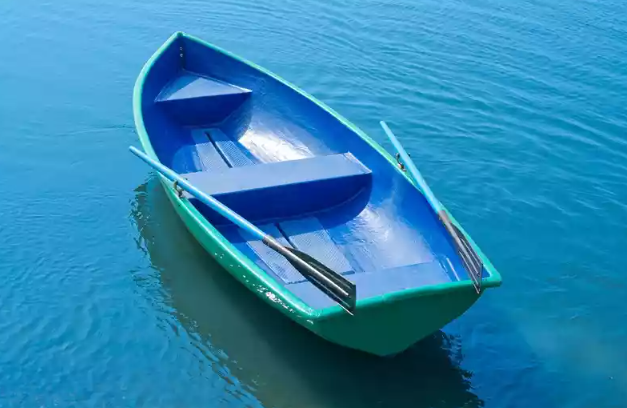 Стеклопластиковая лодка Дельфин в Владикавказе