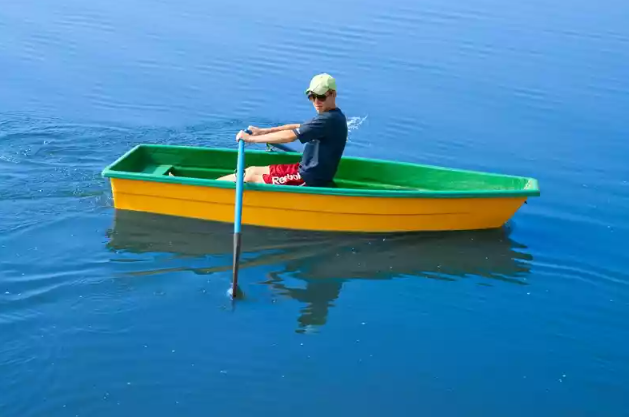 Стеклопластиковая лодка Малютка в Владикавказе