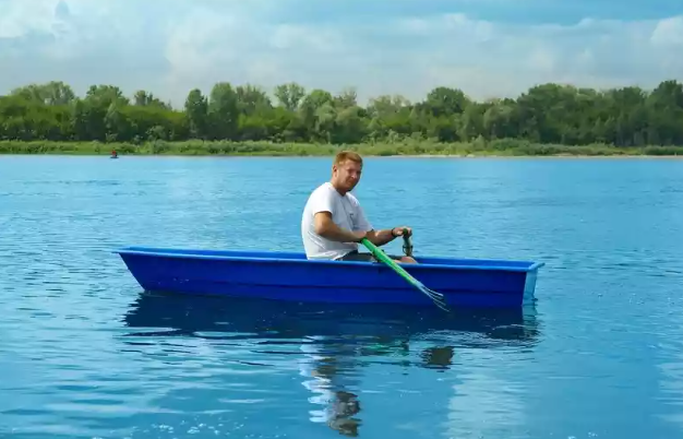 Стеклопластиковая лодка Малютка в Владикавказе