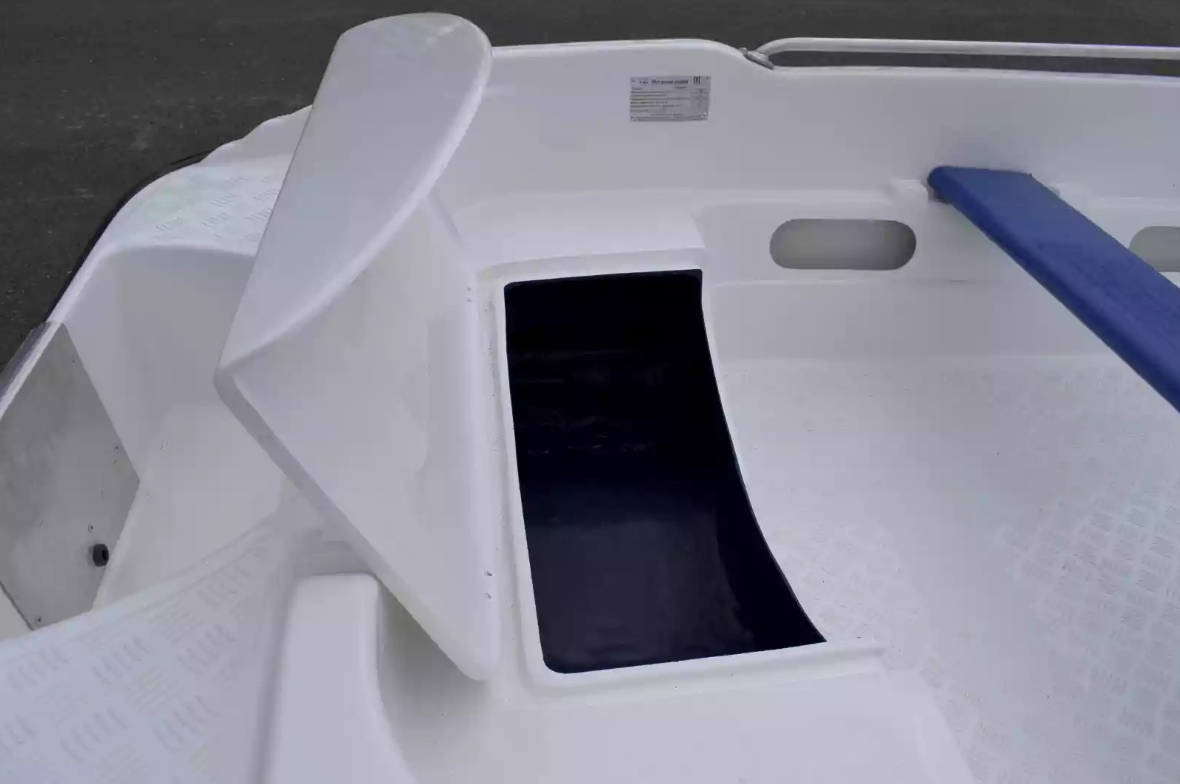 Стеклопластиковая лодка Пингвин New (тримаран) в Владикавказе