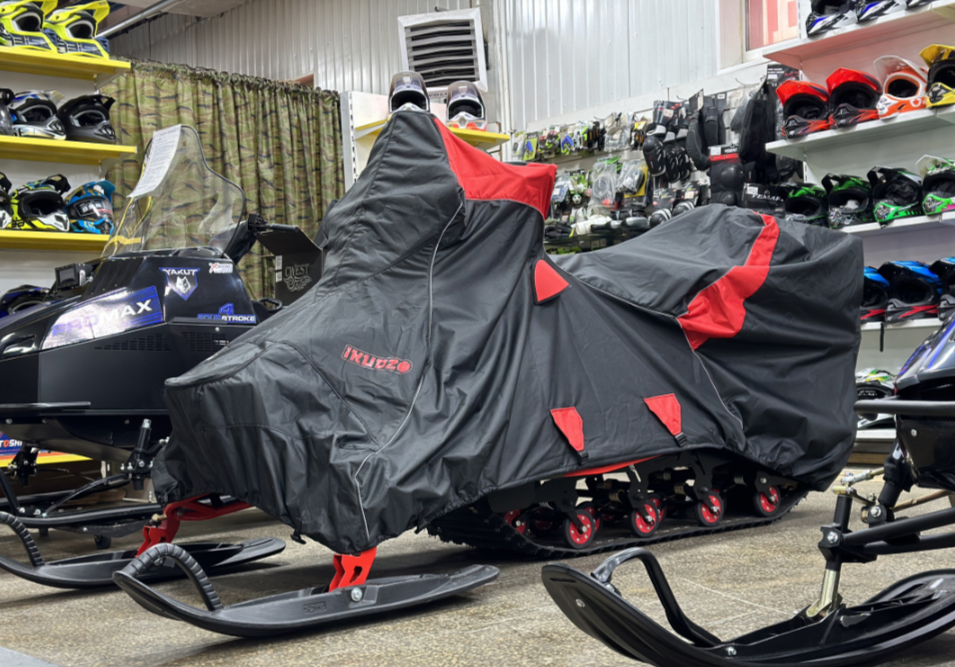 Чехол транспорт. снегохода IKUDZO HUNTER черно-красный Оксфорд ПРЕМИУМ качества с лого IKUDZO в Владикавказе