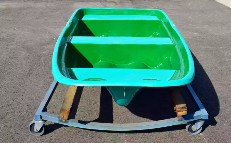 Стеклопластиковая лодка Старт (тримаран) в Владикавказе