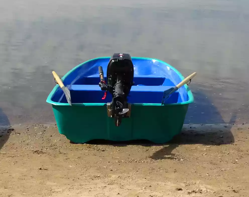 Стеклопластиковая лодка Старт (тримаран) в Владикавказе