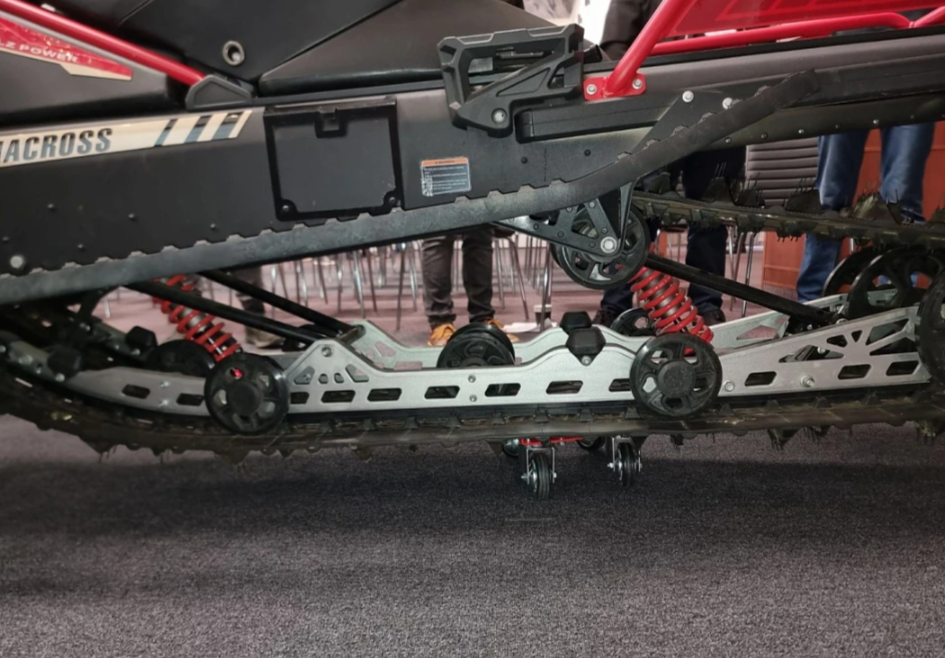 Снегоход AODES Siberiacross 1000 SWT 600mm LCD 6.8 в Владикавказе