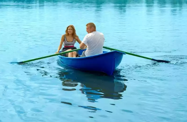 Стеклопластиковая лодка Дельфин в Владикавказе