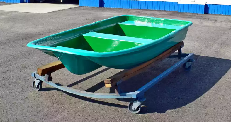 Стеклопластиковая лодка Старт (тримаран) в Владикавказе