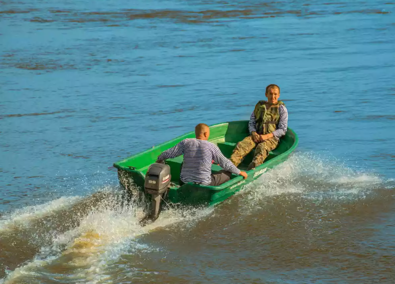 Стеклопластиковая лодка Neman-340 (тримаран) в Владикавказе