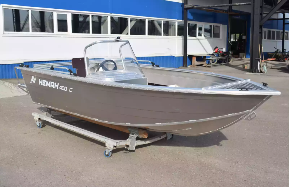 Алюминиевая лодка Неман-400 С в Владикавказе
