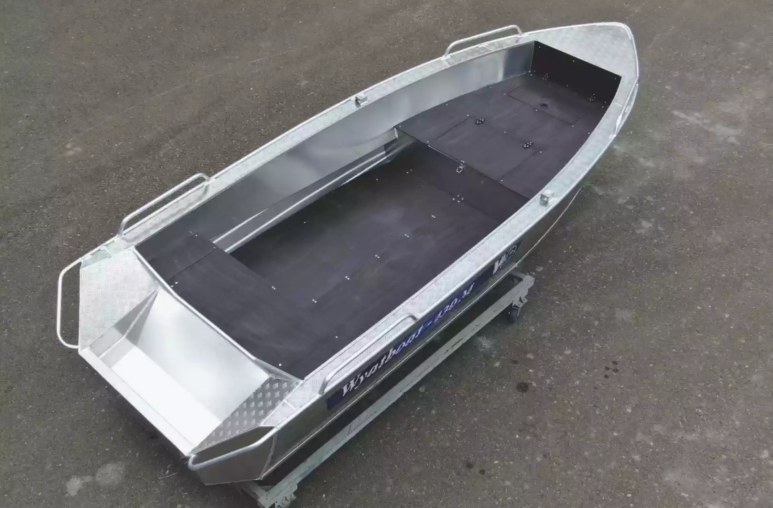Алюминиевая лодка  Wyatboat-430М FISH в Владикавказе