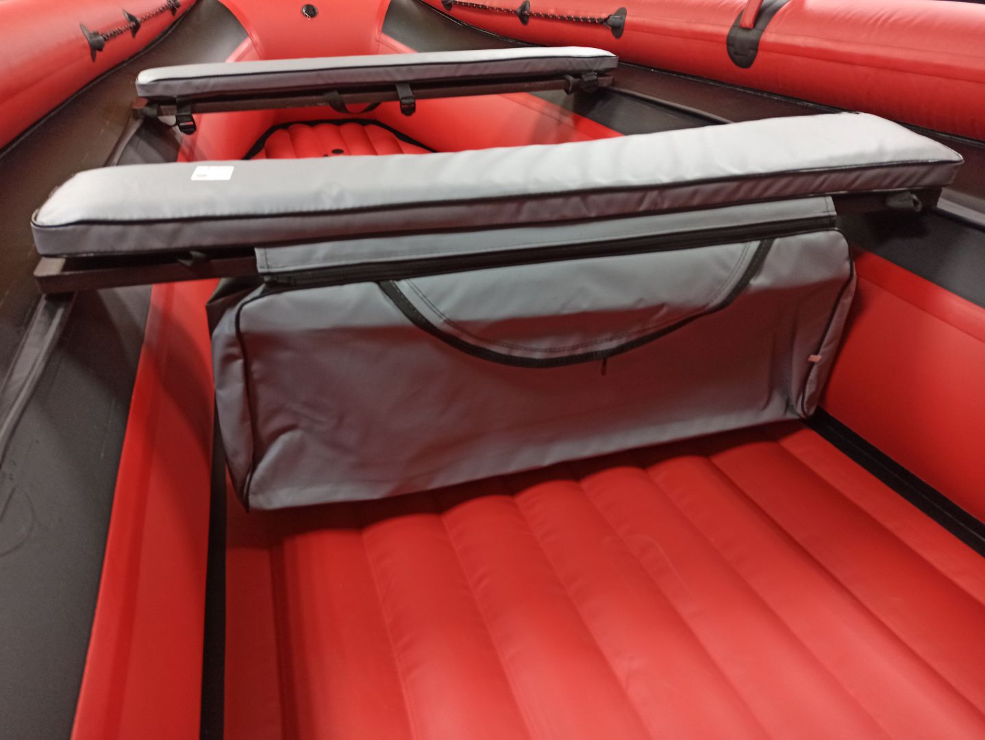 КОМПЛЕКТ МЯГКИХ НАКЛАДОК С СУМКОЙ ДЛЯ ЛОДОК 90Х20 СЕРЫЙ в Владикавказе