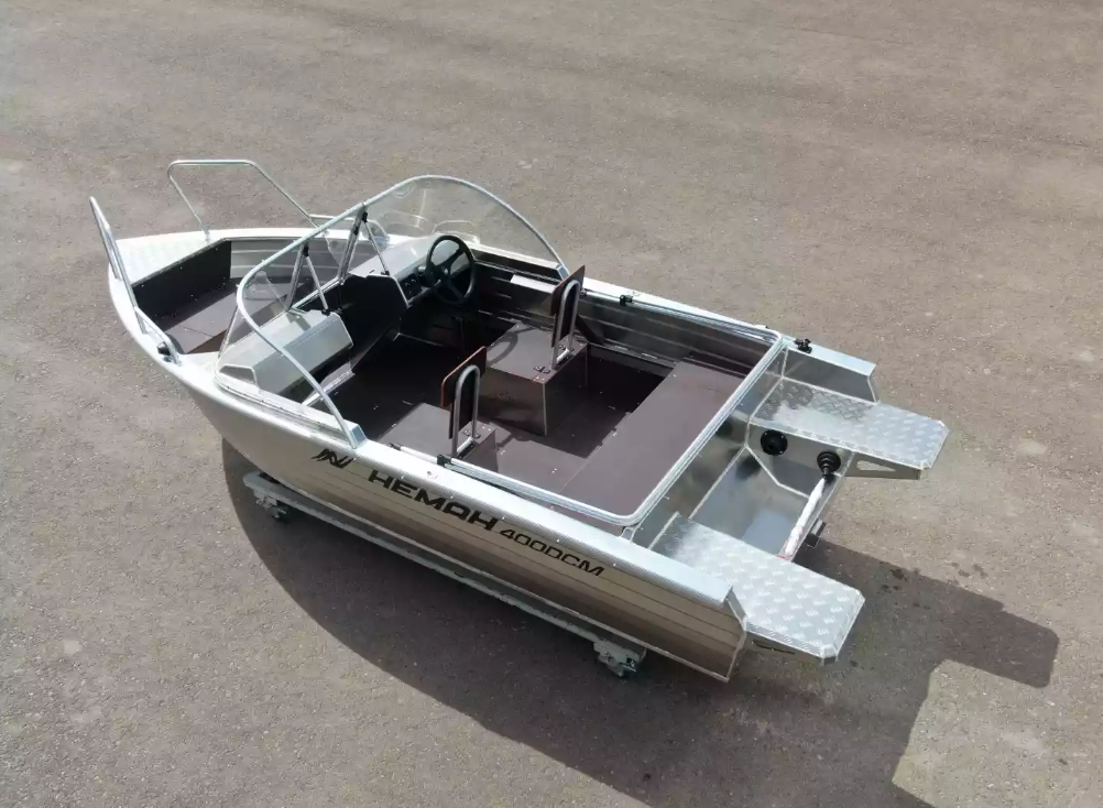 Алюминиевая лодка  Неман-400 DCM NEW в Владикавказе