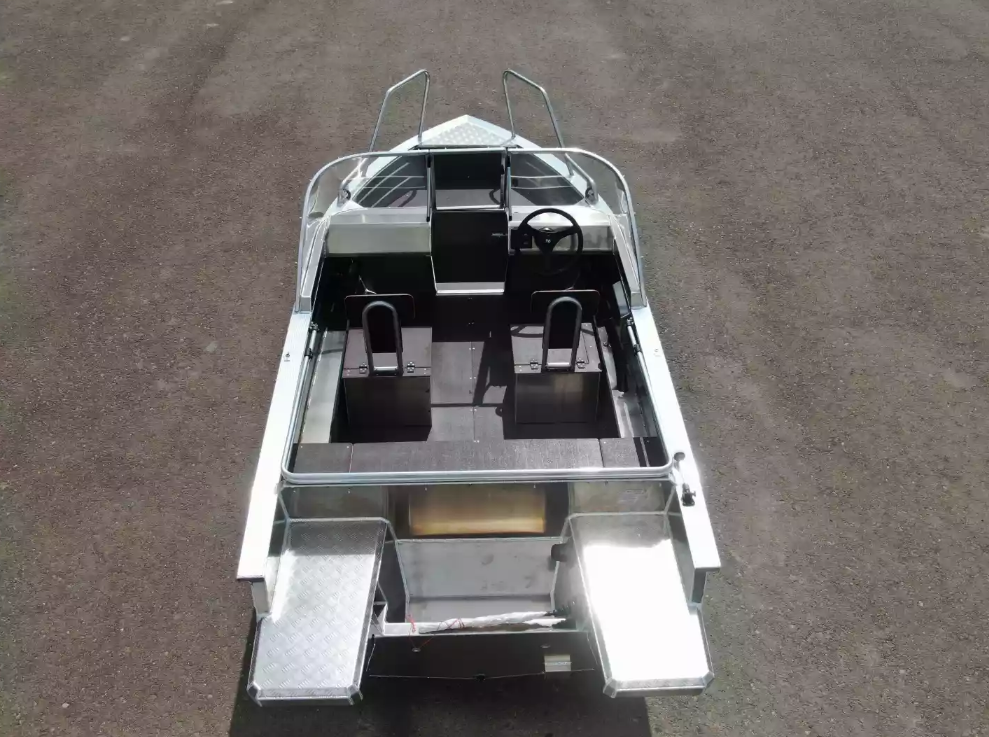 Алюминиевая лодка  Неман-400 DCM NEW в Владикавказе