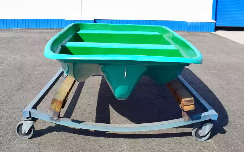 Стеклопластиковая лодка Старт (тримаран) в Владикавказе