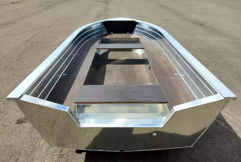 Алюминиевая лодка Неман-400 в Владикавказе