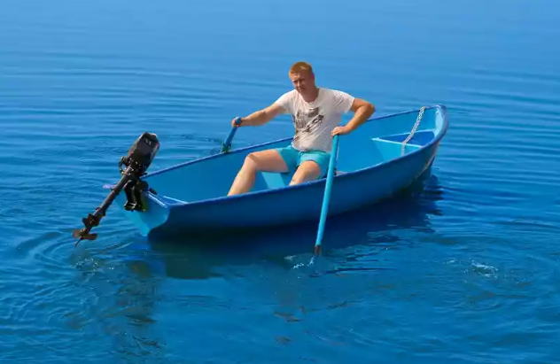 Стеклопластиковая лодка Омуль в Владикавказе