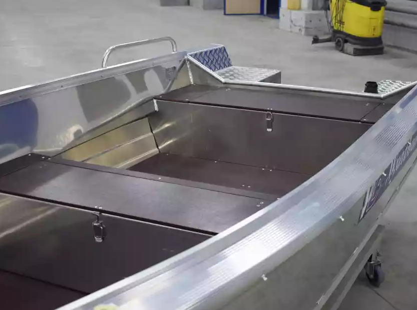 Алюминиевая лодка  Wyatboat-430 Р в Владикавказе