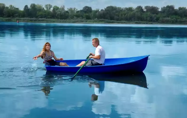 Стеклопластиковая лодка Дельфин в Владикавказе