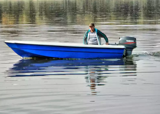 Стеклопластиковая лодка Wyatboat 430 тримаран в Владикавказе