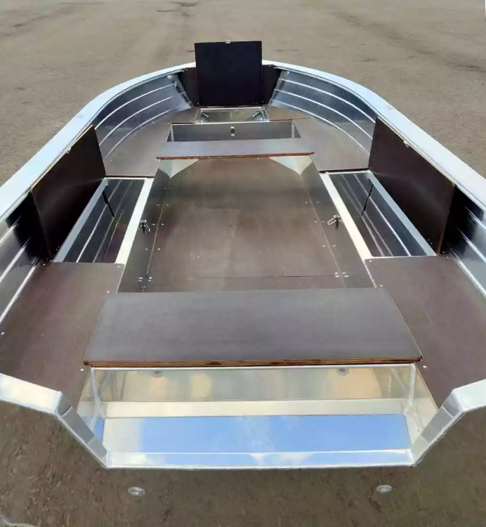 Алюминиевая лодка Неман-400 в Владикавказе