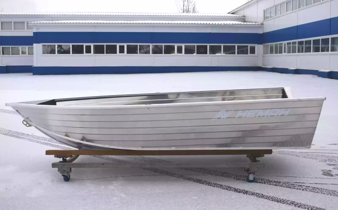 Алюминиевая лодка Неман-400 в Владикавказе
