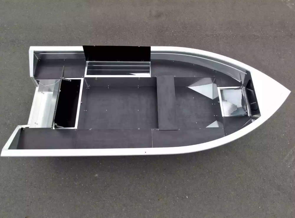 Алюминиевая лодка  Неман-420 в Владикавказе