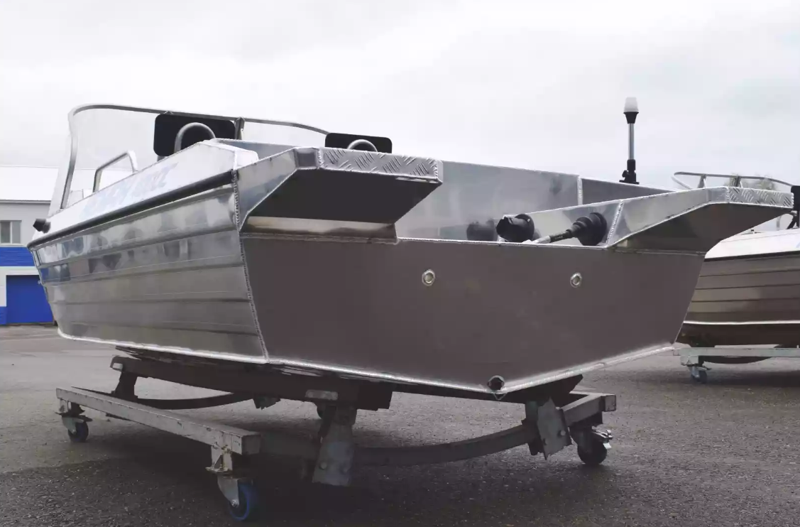 Алюминиевая лодка  Neman-400 DC в Владикавказе