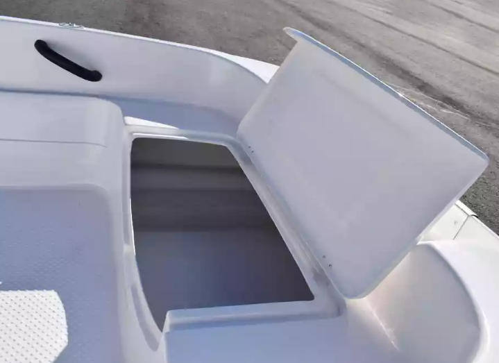 Стеклопластиковая лодка Пингвин (тримаран) в Владикавказе