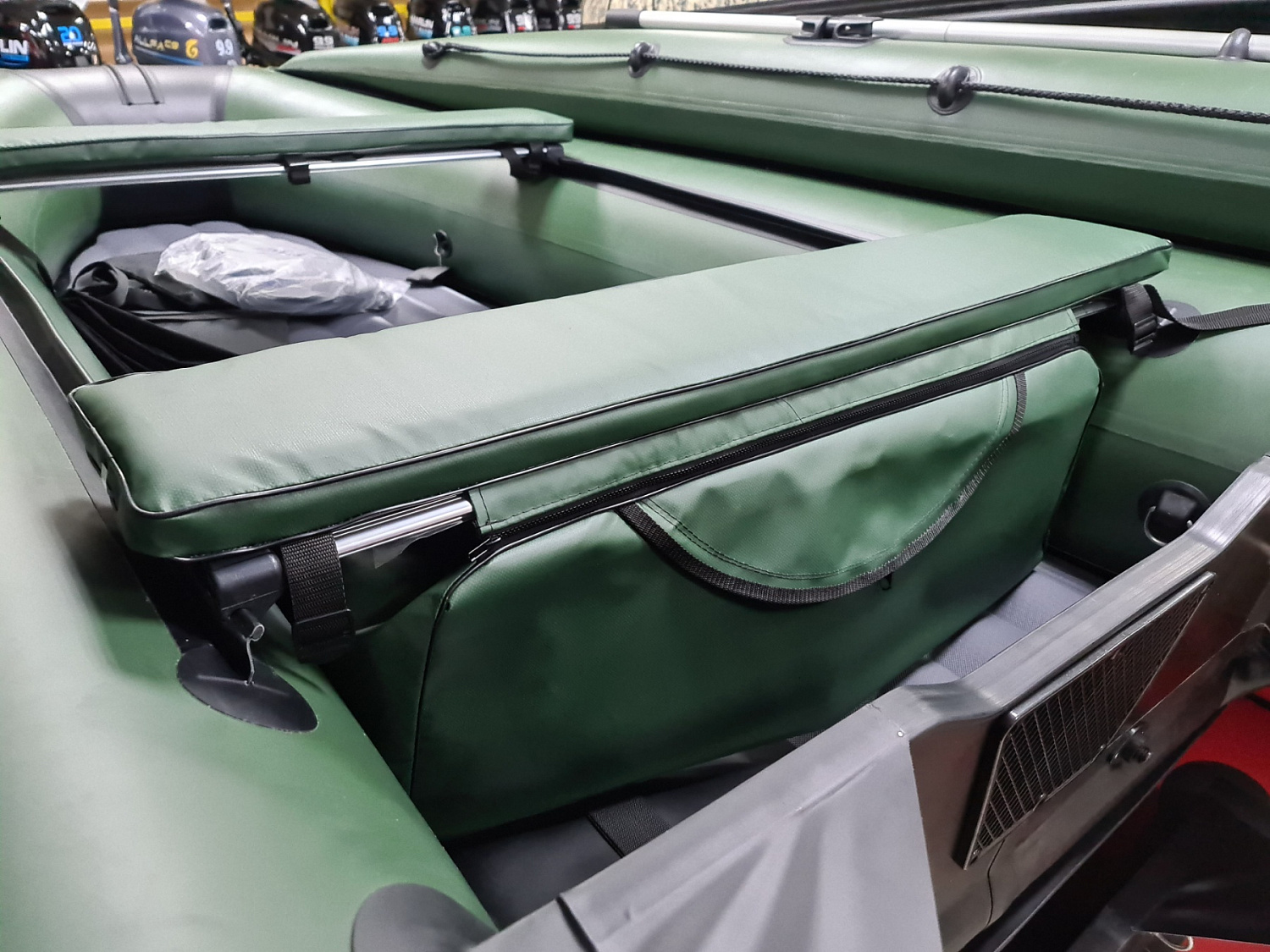 КОМПЛЕКТ МЯГКИХ НАКЛАДОК С СУМКОЙ ДЛЯ ЛОДОК 110Х20 ЗЕЛЕНЫЙ в Владикавказе