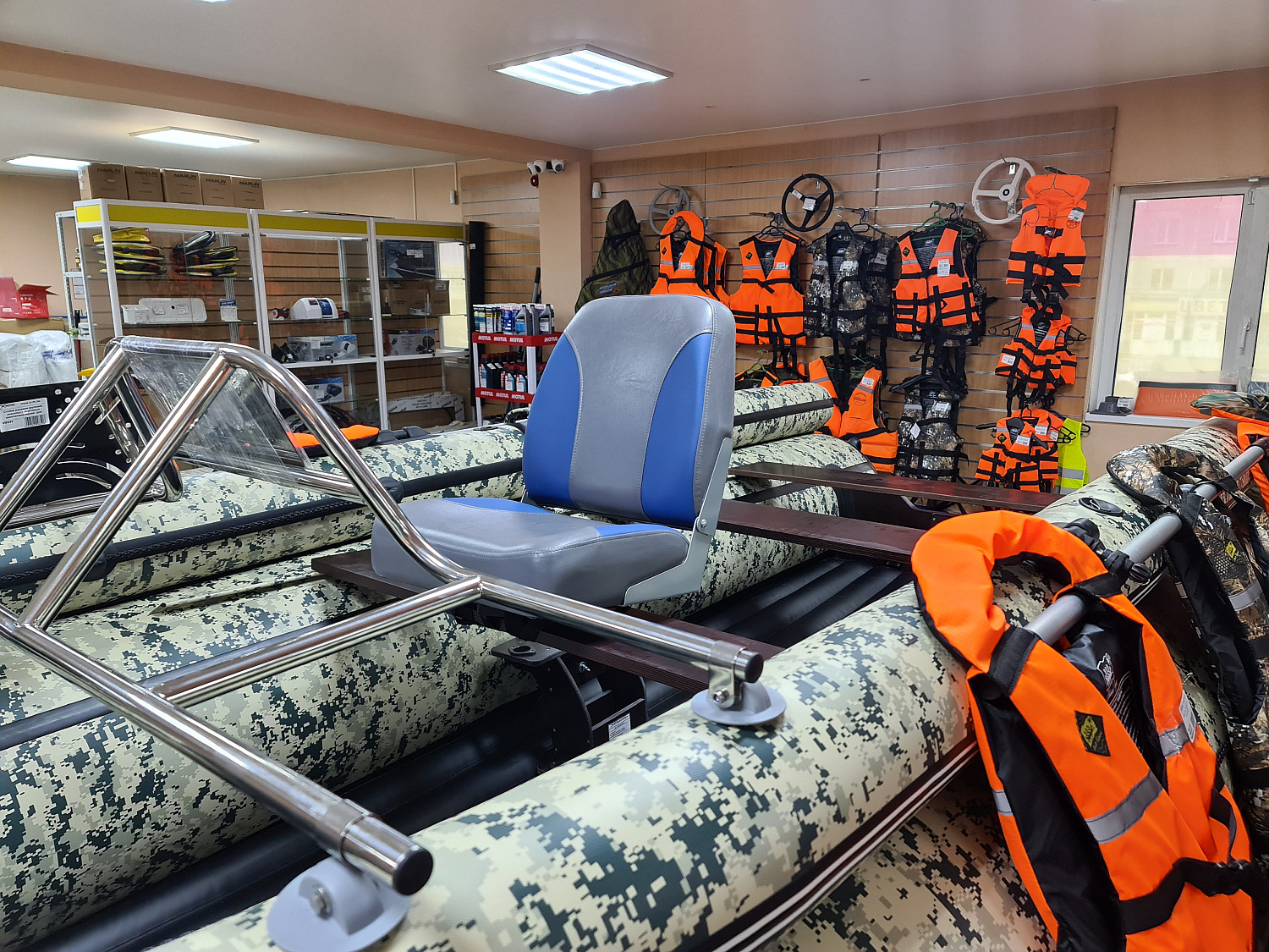 КРЕСЛО МЯГКОЕ РАСКЛАДНОЕ С ПОВОРОТНЫМ МЕХАНИЗМОМ ДЛЯ ЛОДОК в Владикавказе